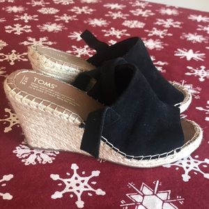 Toms Suede Wedges